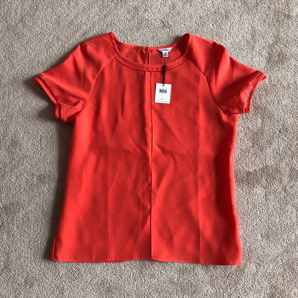 Women’s Calvin Klein top. NWT